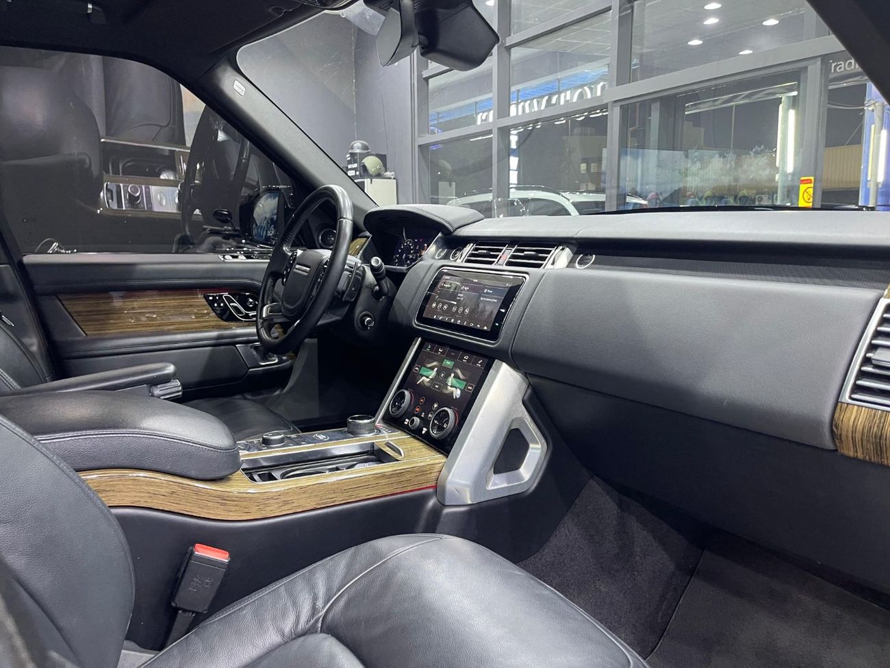 لاند روفر رينج روفر HSE 3.0L (380 HP)