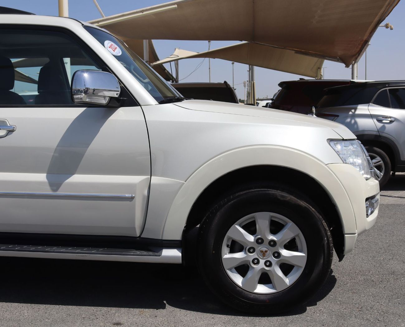 ميتسوبيشي باجيرو ميتسوبيشي باجيرو 2022 خليجى  بحالة ممتازة، مسافة 56,000 كم، بمحرك 3000 سى سى  6 سلندربسعر 65,000 دره