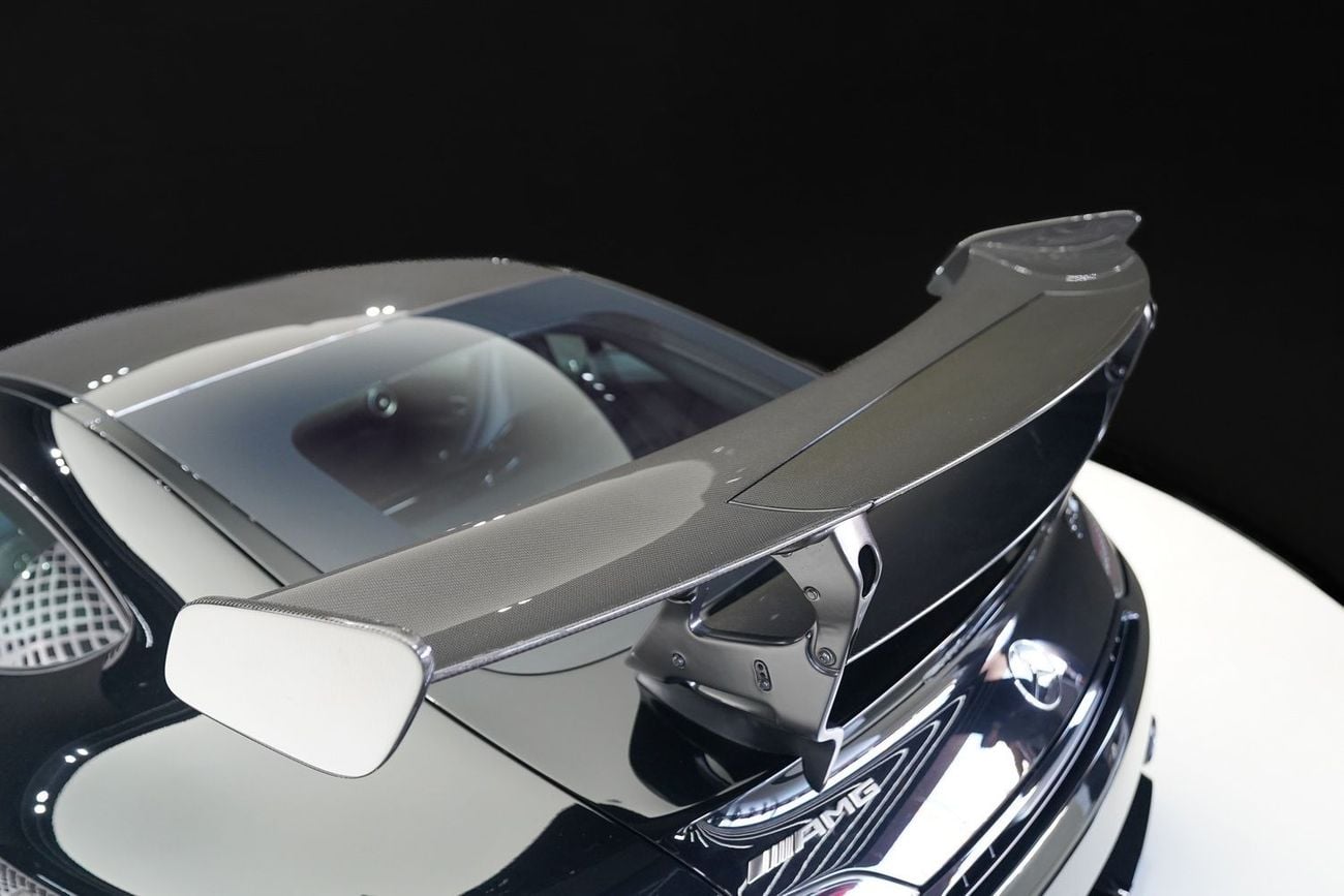 مرسيدس بنز AMG GT BLACK SERIES
