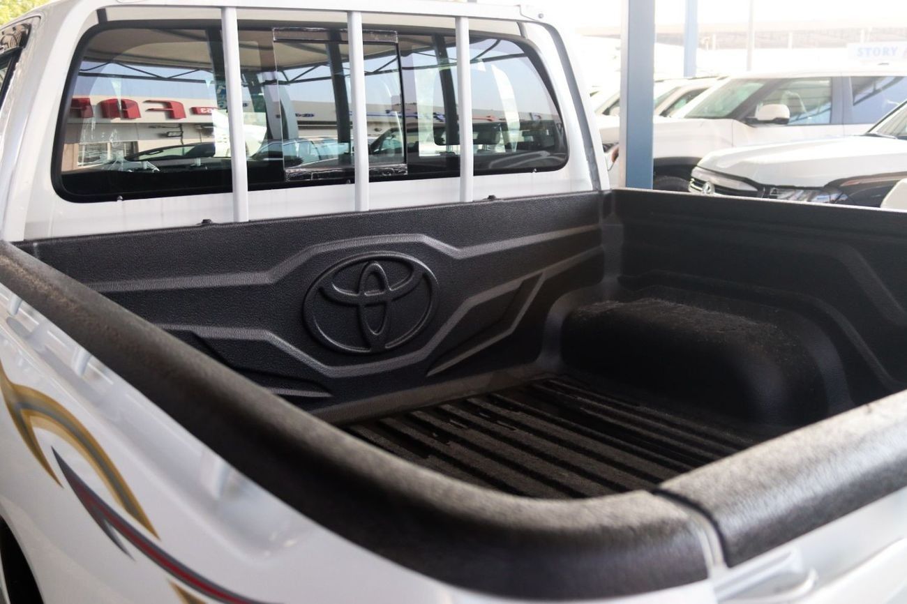 Toyota Hilux 2025 TOYOTA HILUX 2.7 **EXPORT ONLY**التصدير فقط خارج الخليج***