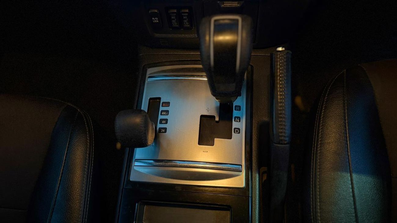 Mitsubishi Pajero 2016 | SIGNATURE BODY KIT | RHD | 3.2L DIESEL ENGINE | AUTOMATIC TRANSMISSION | ELECTRIC SEAT | REAR