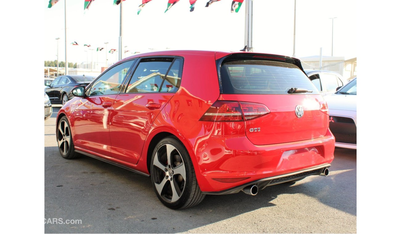 Volkswagen Golf GTI ACCIDENTS FREE GCC - FULL OPTION - CAR IS IN PERFECT CONDITION INSIDE OUT