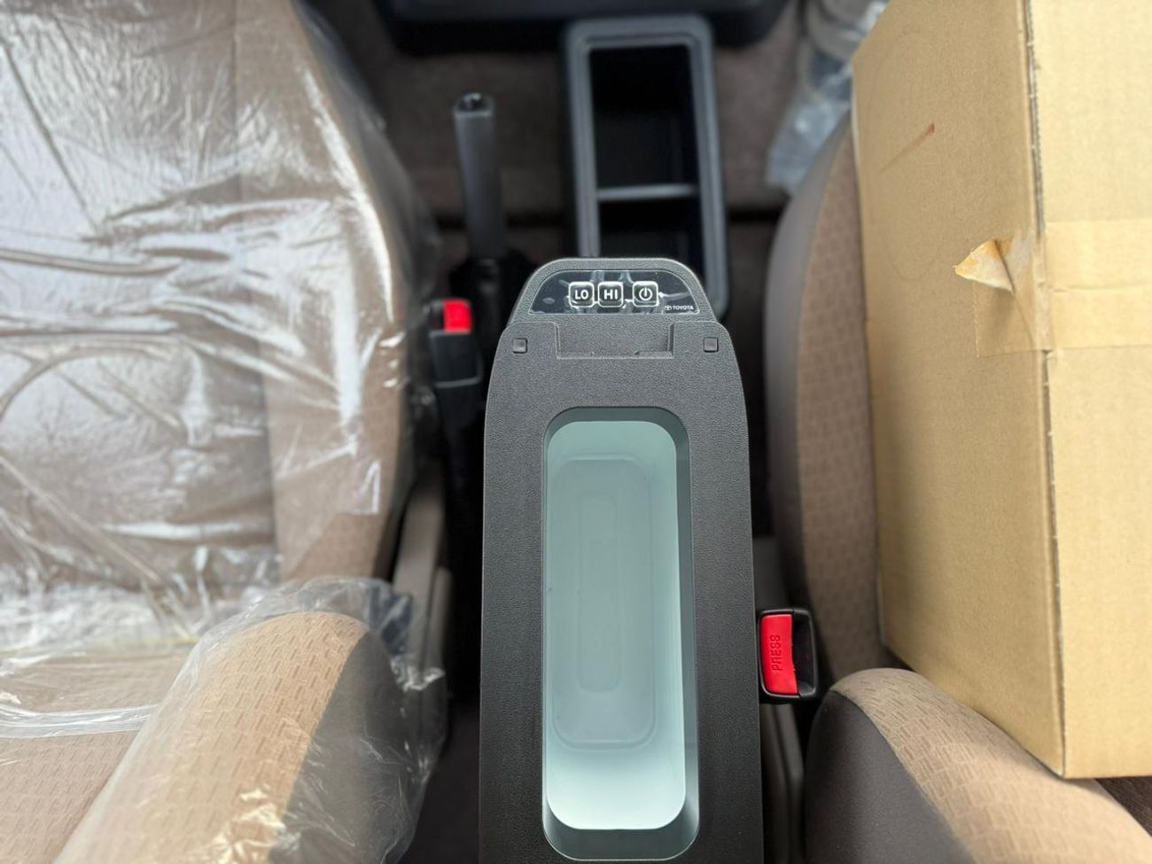 Toyota Land Cruiser 70 HT VXR 4.0L MID OPTION MANUAL WITH COOLING BOX
