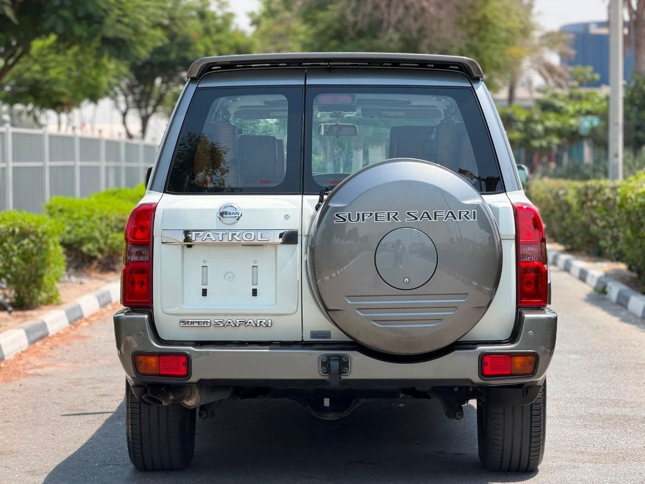 Nissan Patrol HT SAFARI