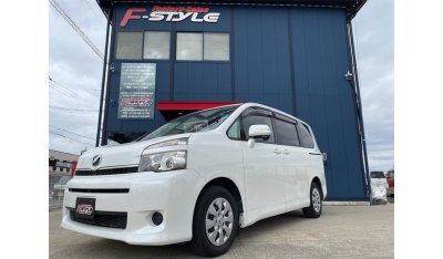 Toyota Voxy ZRR70G