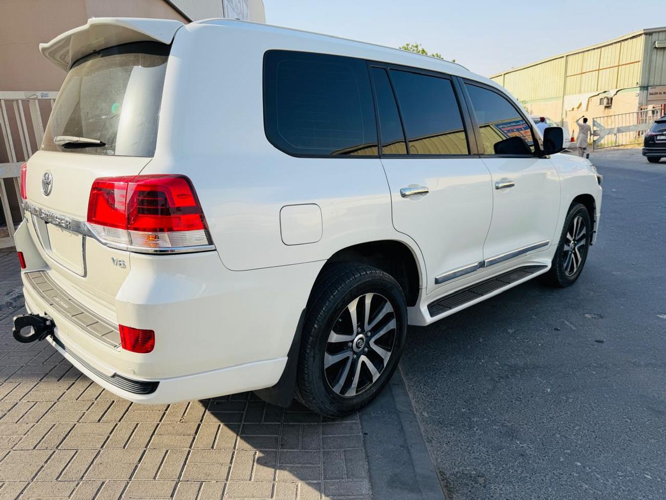 تويوتا لاند كروزر Toyota landcruise 2019Model GXR 4.0L V6 petrol Engine Colour White Transmission Automatic Interior.B