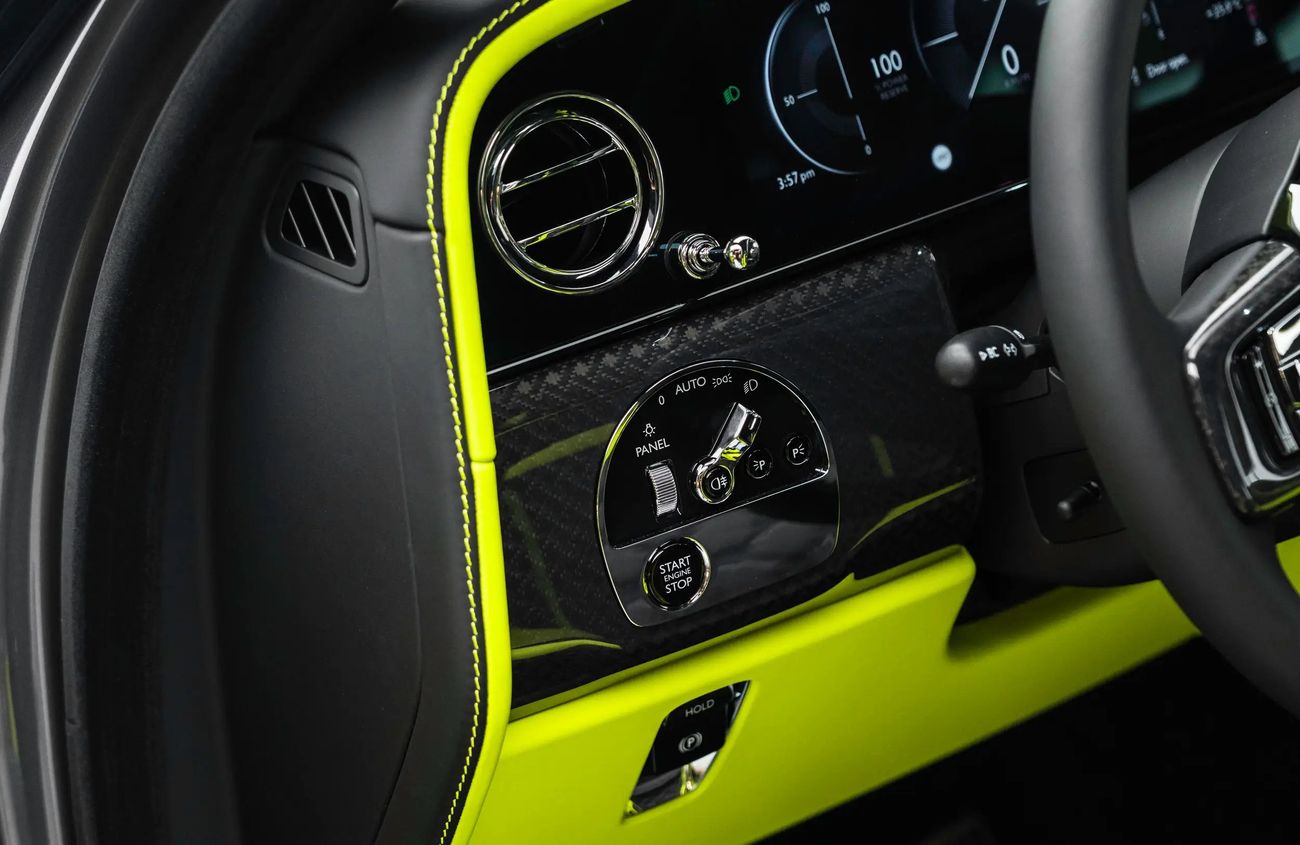 Rolls-Royce Cullinan 6.75L V12 Twin-Turbocharged Engine