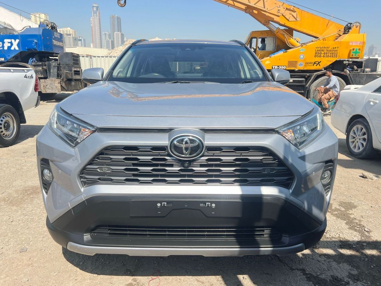 تويوتا راف ٤ EXPORT ONLY 2.0 ENGINE PETROL ENGINE 2WD FULL OPTION RAV4 CRUISER