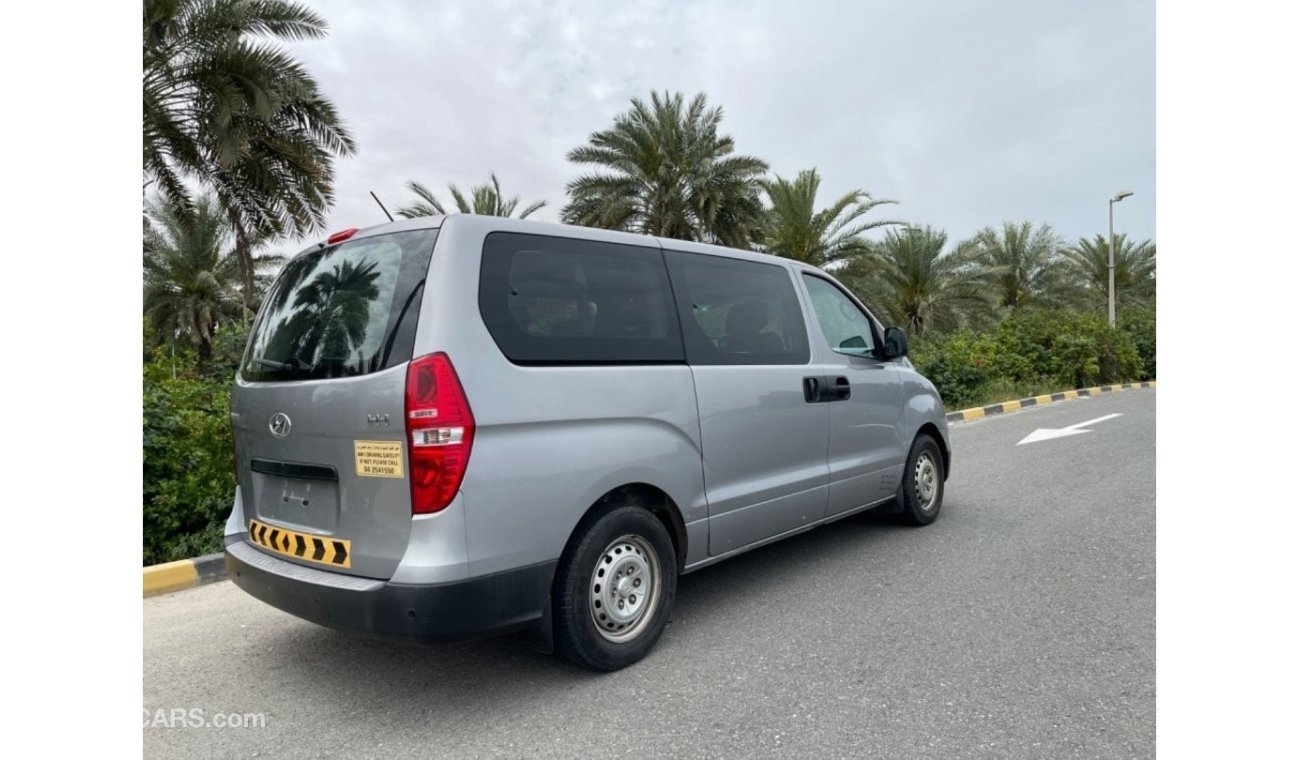 Hyundai H-1 HYUNDAI H1 2,5 (GCC SPEC) - 2018- VERY GOOD CONDITION