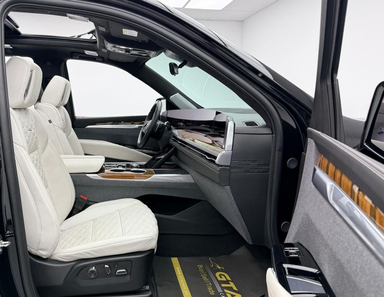Cadillac Escalade 2025 Cadillac Escalade Sport Platinum, 03/2030 Cadillac Warranty + Service Contract, Full Cadillac S