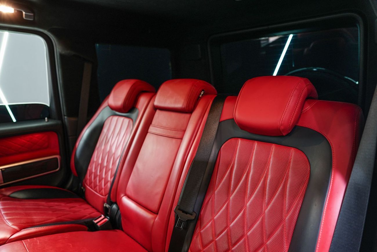 مرسيدس بنز G 63 AMG Night Package, Carbon Fiber Interior, GCC Specs!!