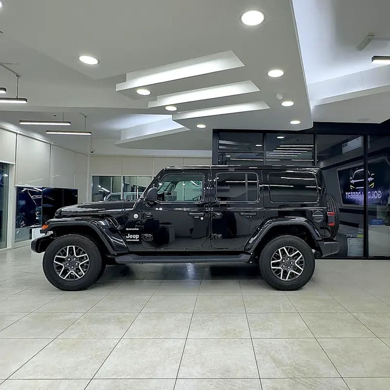 جيب رانجلر Sahara 3.6L M/T Sahara