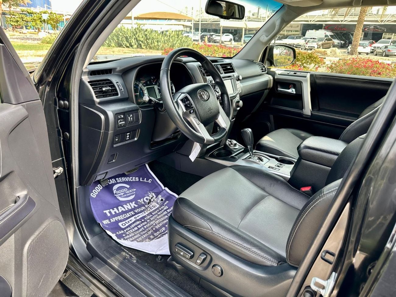 Toyota 4Runner Left Hand Drive Year: 2018 Full Option Premium UAE Pass ▾