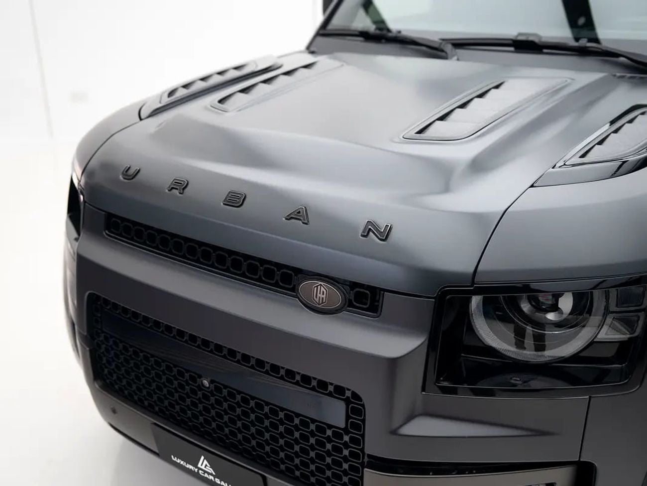 لاند روفر ديفندر 1 OF 1 URBAN AUTOMOTIVE OCTA | 4 YEAR WORLDWIDE WARRANTY | 700 BHP