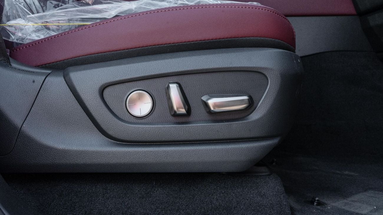 Lexus LX 700h 2026 Lexus Signature LX700h 3.5L AT Hybrid-With Auto Park