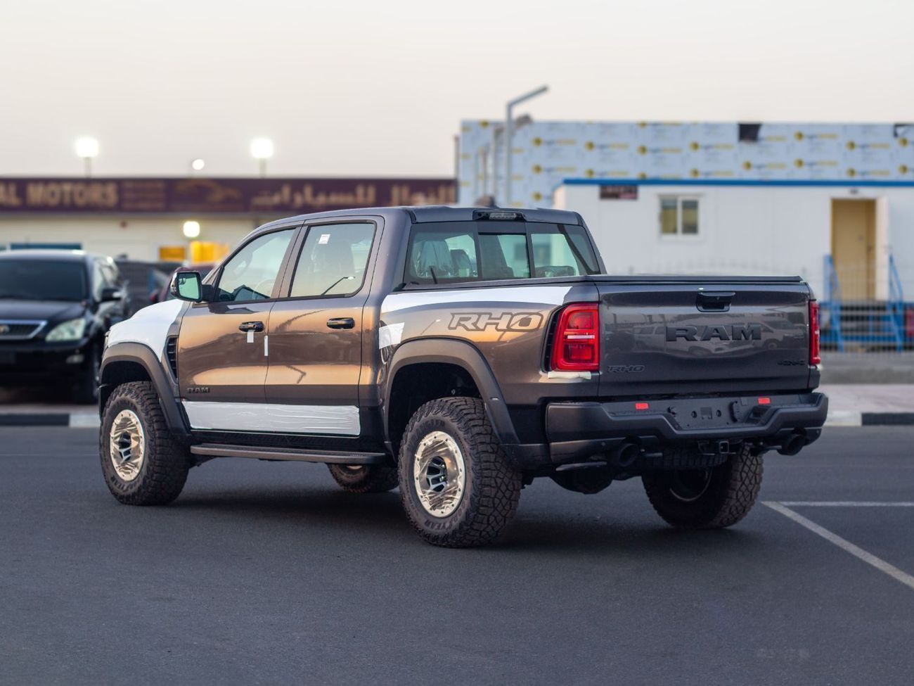 رام 1500 EXPORT PRICE - RHO - GRANITE GREY (FULL OPTION)