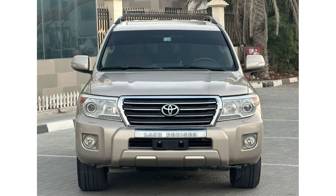 تويوتا لاند كروزر GXR 4.0L (271 HP) AWD