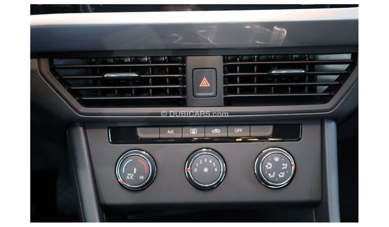 Volkswagen Bora VOLKSWAGEN_BORA_2022_15L_WHITE