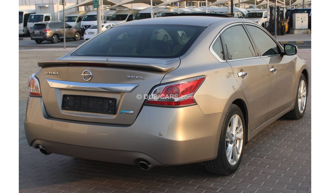 نيسان ألتيما نيسان التيما 2014  فل اوبشن خليجي بحالة ممتازة بدون حوادث
