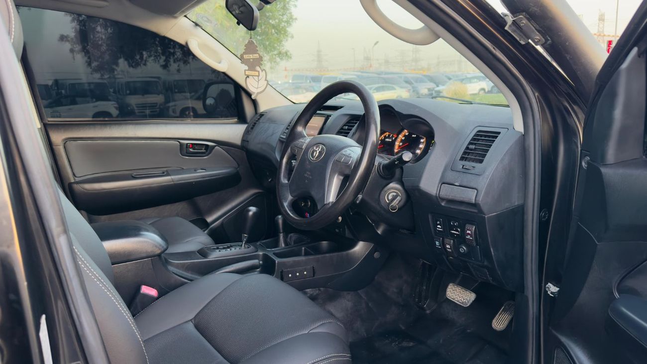 تويوتا هيلوكس DOUBLE CABIN | 2014 | 3000CC DIESEL ENGINE | 4WD | RHD | AUTOMATIC TRANSMISSION