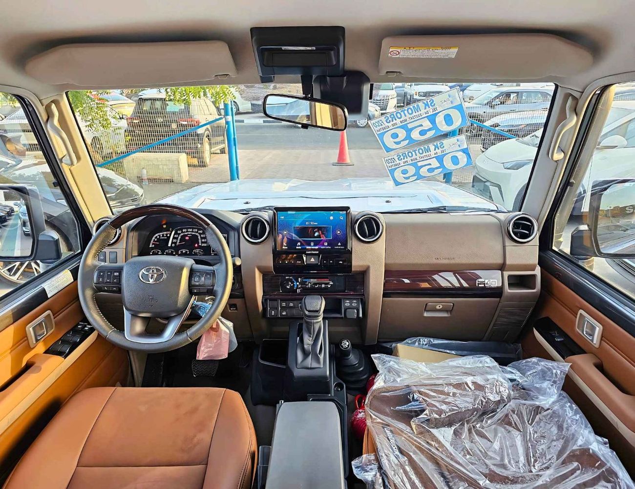 تويوتا لاند كروزر بيك آب LX-Z1 LC79 / DOUBLE CABIN AUTOMATIC / 2.8L DIESEL V4 4WD / LETAHER WITH REAR CAMERA / (CODE # LX-Z1)