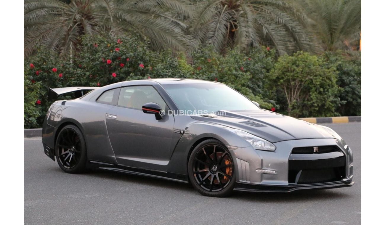 Nissan GTR Std NISSAN GT-R 2013 IMPORT AMERICA FULL CARBON FIBER PERFECT CONDITION