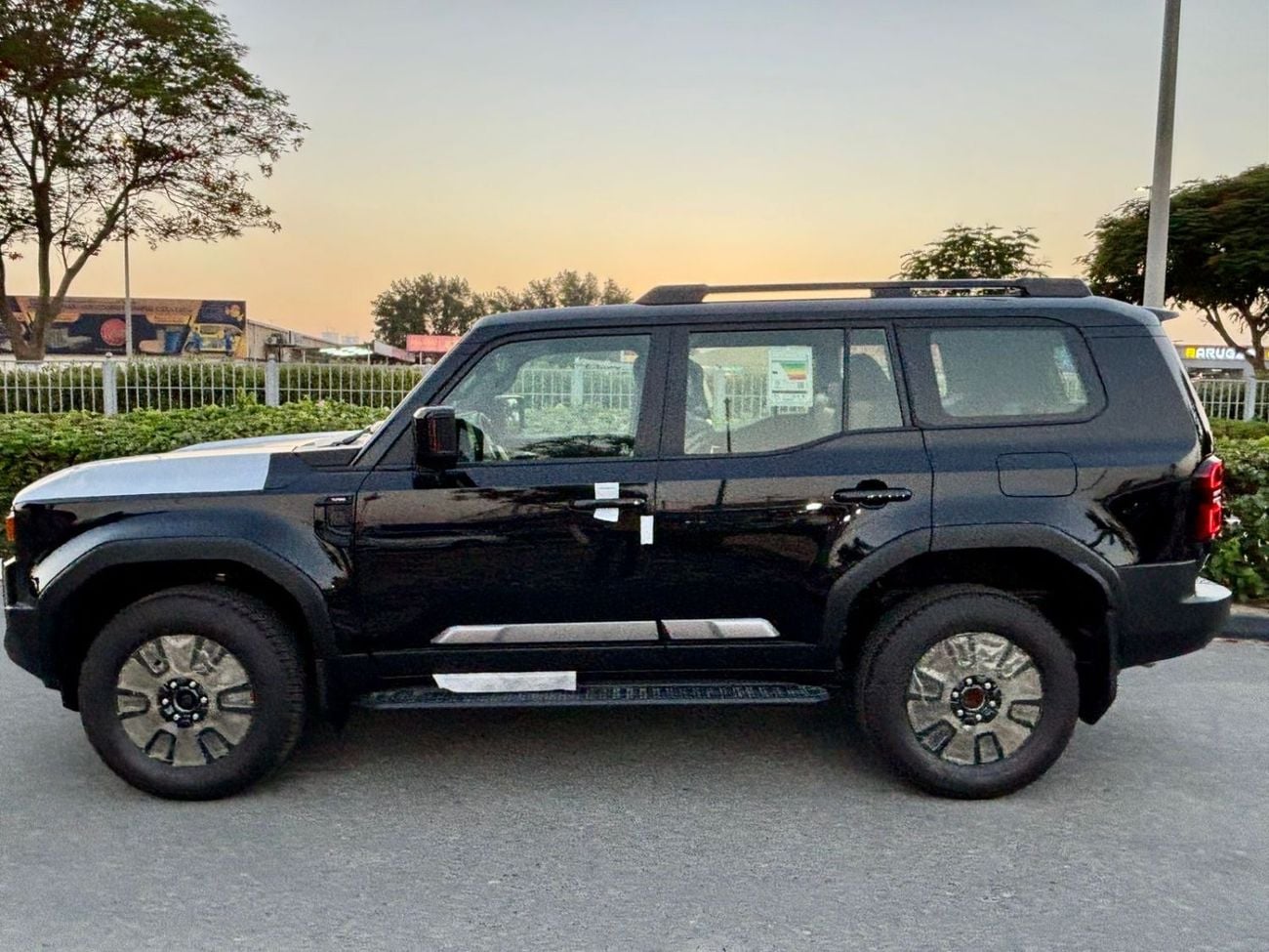 Toyota Prado TOYOTA PRADO ALL ROUNDER WITH RADAR AND COOLING SEATS