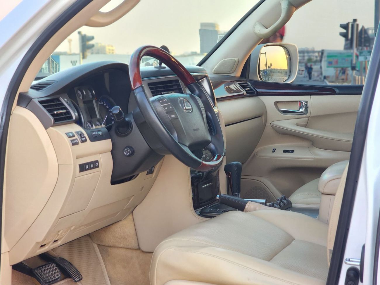 Lexus LX 570 Platinum 5.7L