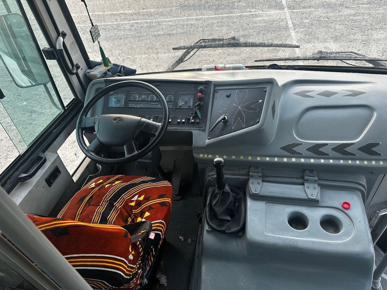 Tata LPO 1618 GCC BUS PASSENGERS 67 SEATS NON AC