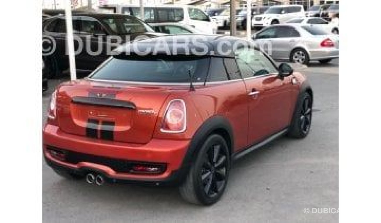 Mini Cooper Coupé Mini Cooper S Coupe 2014 model, excellent condition inside and out, full specifications, leather sea
