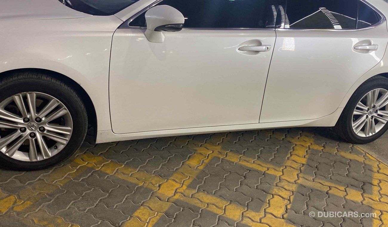 Lexus ES350 خليجي