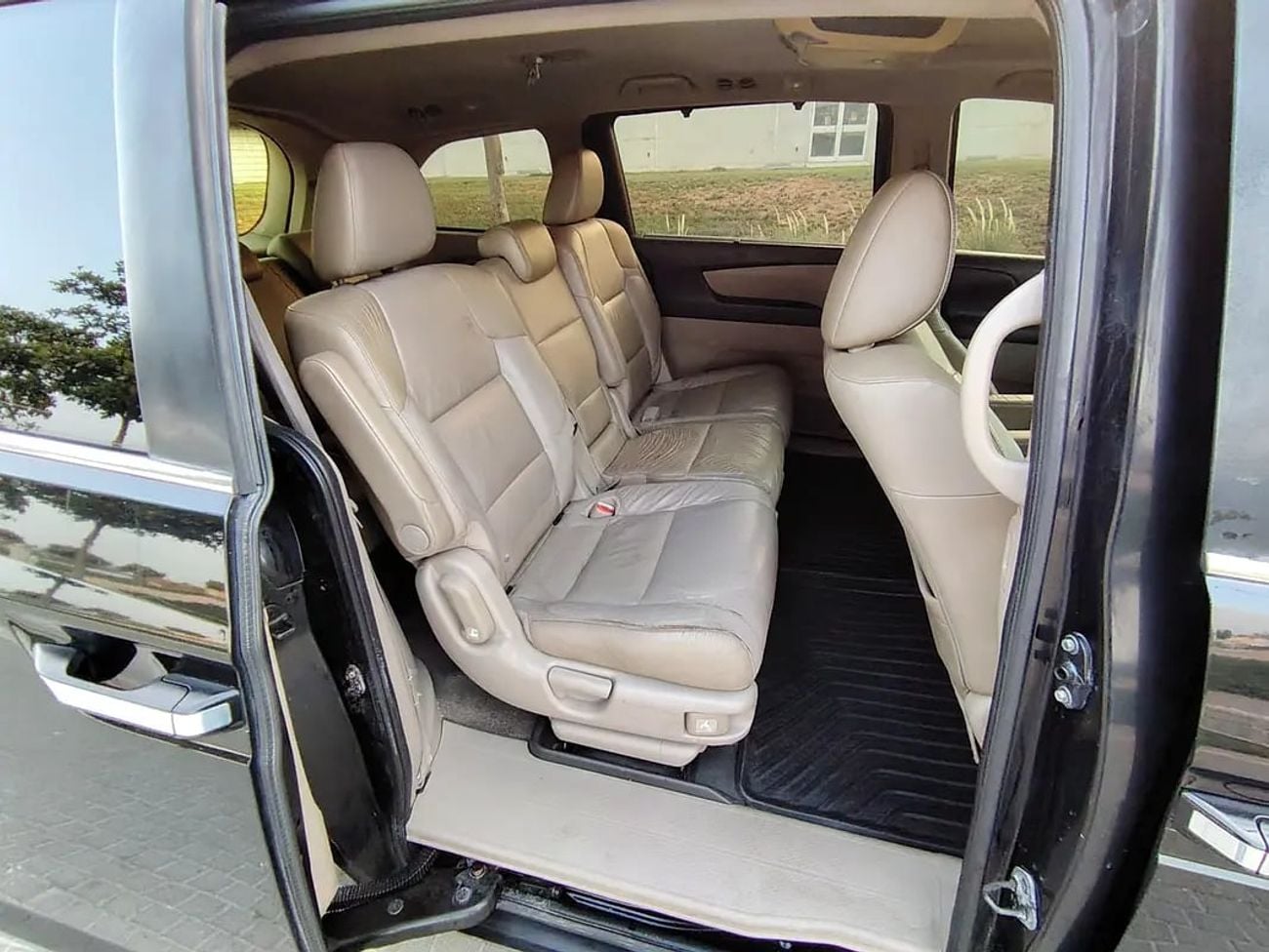 هوندا اوديسي J LX | GCC Specs | Well Maintained Full Option Van With Rear Entertainment