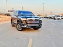 Toyota Land Cruiser GXR+ 4.0L Toyota landcuriser GXR V6 Years 2018 full upgraded interior & exterior police light petrol