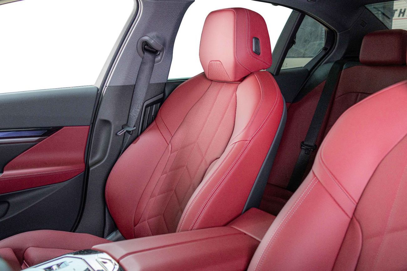 BMW 520i GCC-1 Owner-AGMC Warranty Service Package Until 2030-Burgendy Red Premium Interior