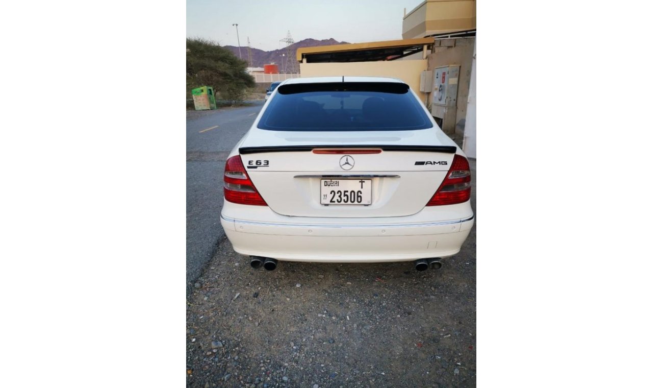 Mercedes-Benz E 350 wit E63 badge