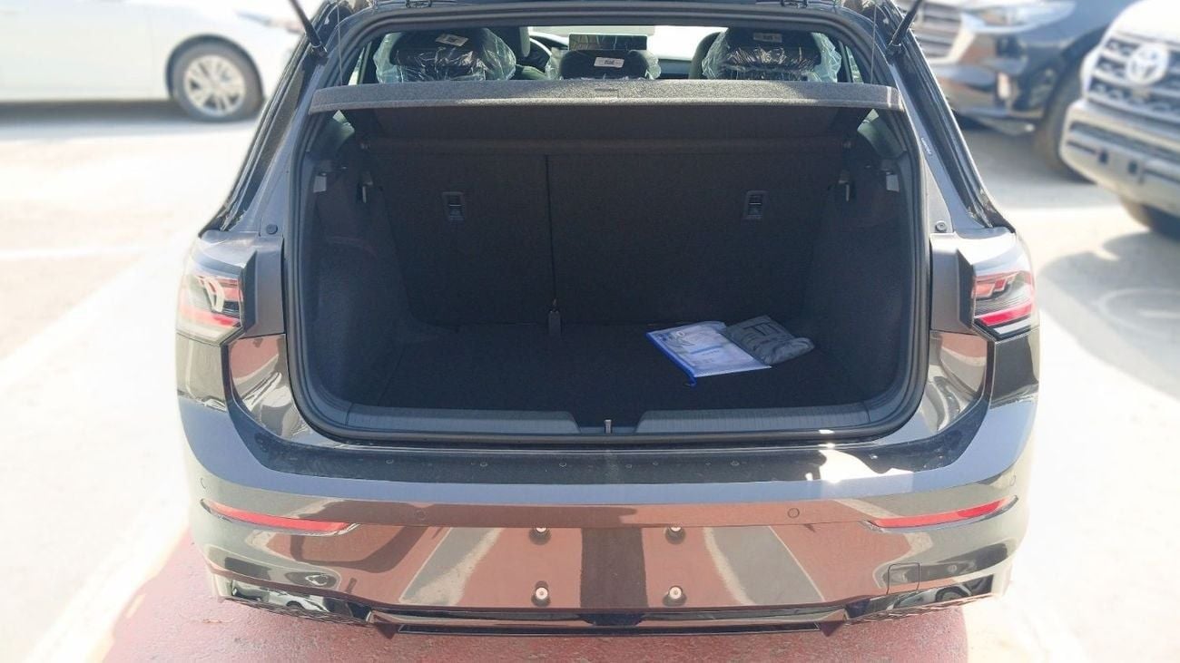 فولكس واجن جولف Volkswagen Golf R-line1.5L Petrol Turbo 2024YM