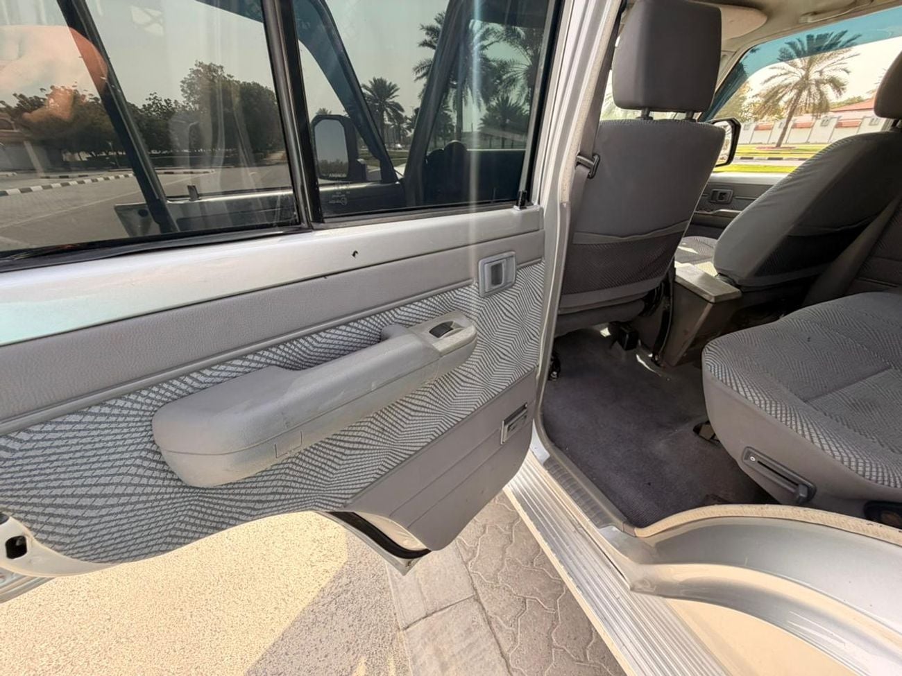 تويوتا لاند كروزر بيك آب Diesel 4.5L Right Hand Drive ,2013 Model ,2024 Shape ,Only For Export Available