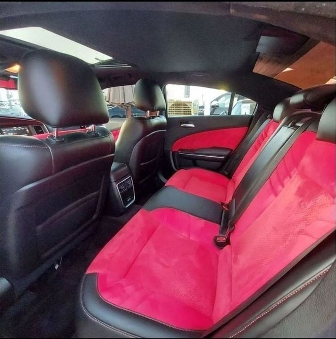 Dodge Charger V6kiTsrt8