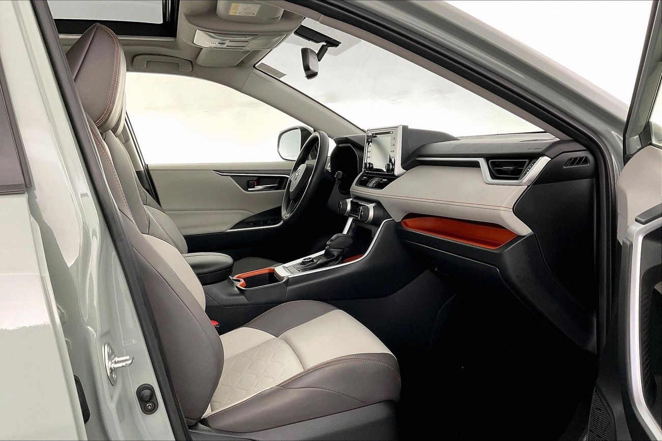 Chevrolet Captiva Premier | 1 year free warranty | 0 Down Payment