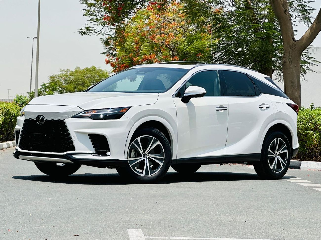 Lexus RX350 Lexus RX 350 Full Option Year: 2024 Color: White