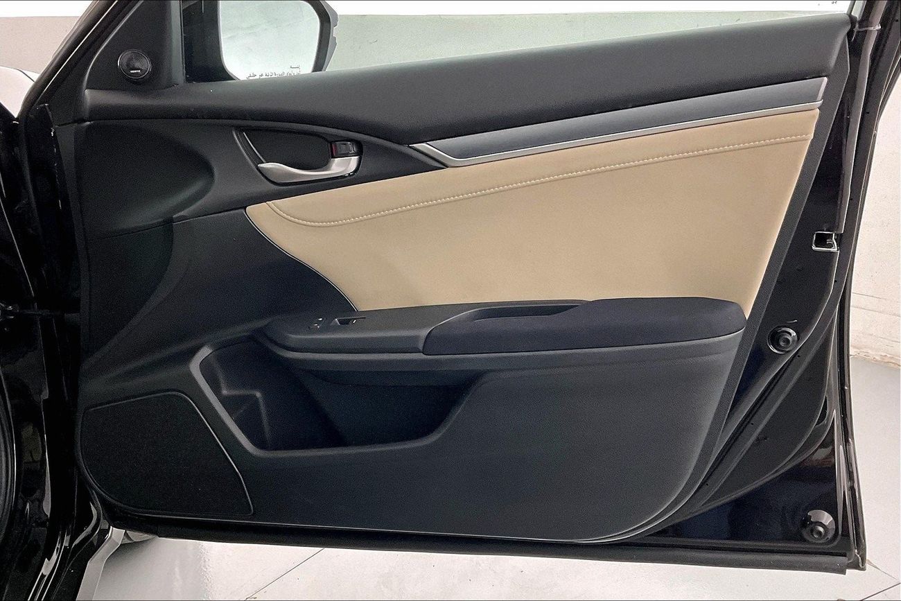 تويوتا لاند كروزر GXR GT | ضمان مجاني لمدة عام | 0 دفعة أولى