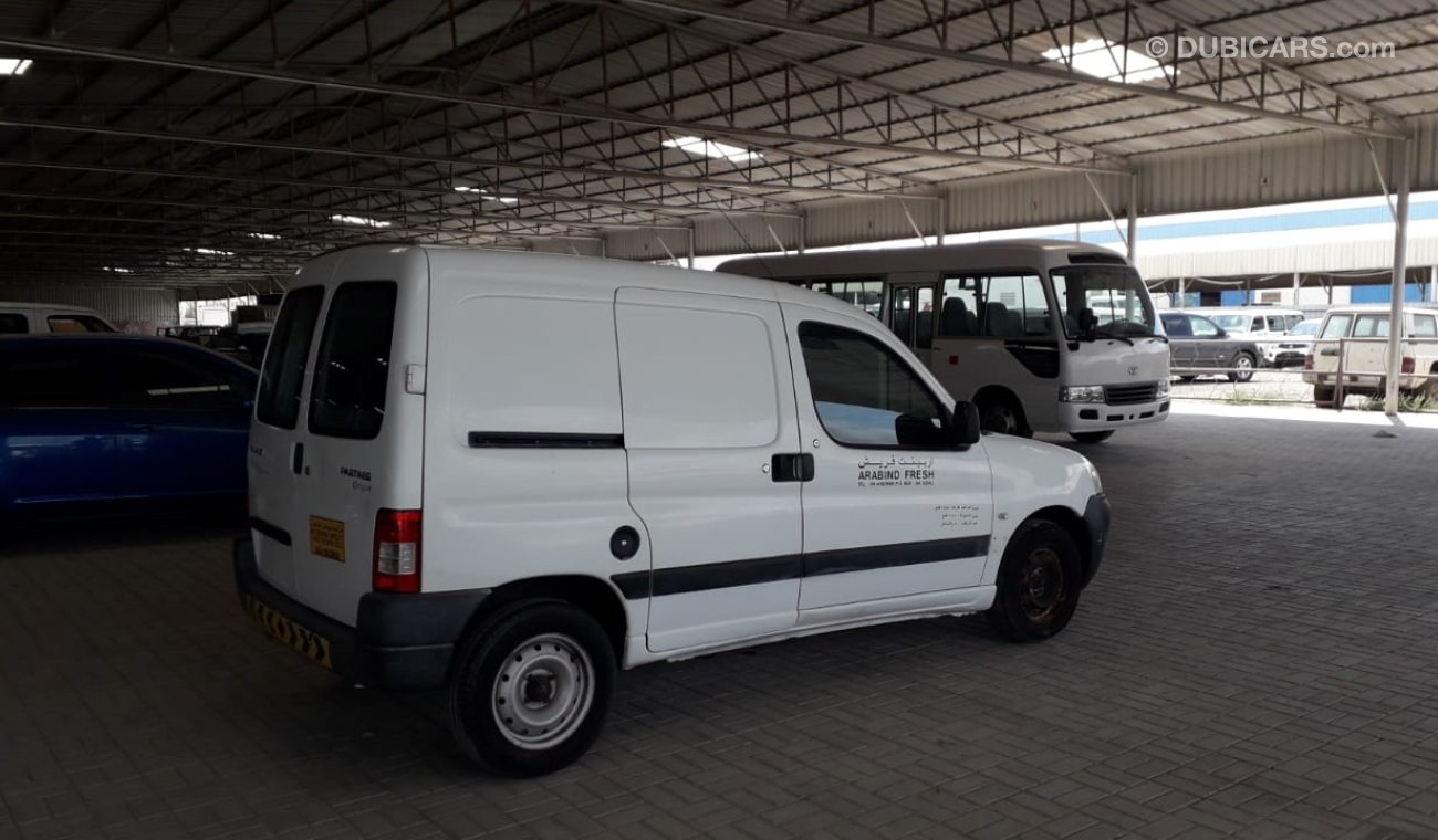 Peugeot Partner 1.6L (2011 Model!) in White Color! / BEST DEAL for our Peugeot Partner MINI VAN (LOT # 226)