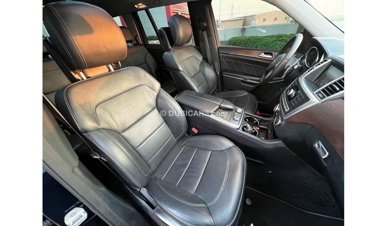 Mercedes-Benz GL 500 Std MERCEDES BENZ GL500 2015 GCC 4MATIC FULL OPTIONS IN PERFECT CONDITION