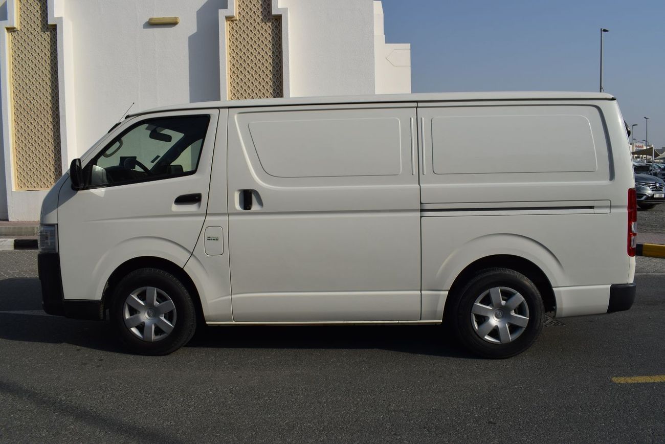 Toyota Hiace GL STD Roof Panel Van Toyota Hiace std roof van, model:2021. Only done 44000 km