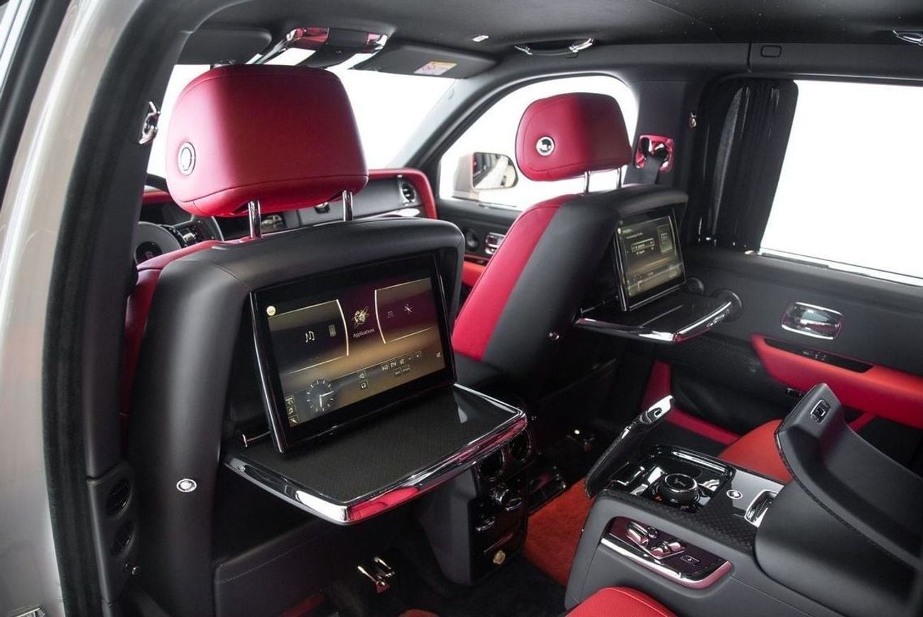 رولز رويس كولينان BLACK BADGE