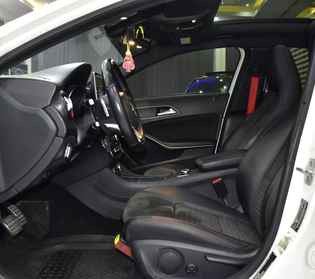 مرسيدس بنز A 250 EXCELLENT DEAL for our Mercedes Benz A250 Sport ( 2016 Model ) in White Color GCC Specs