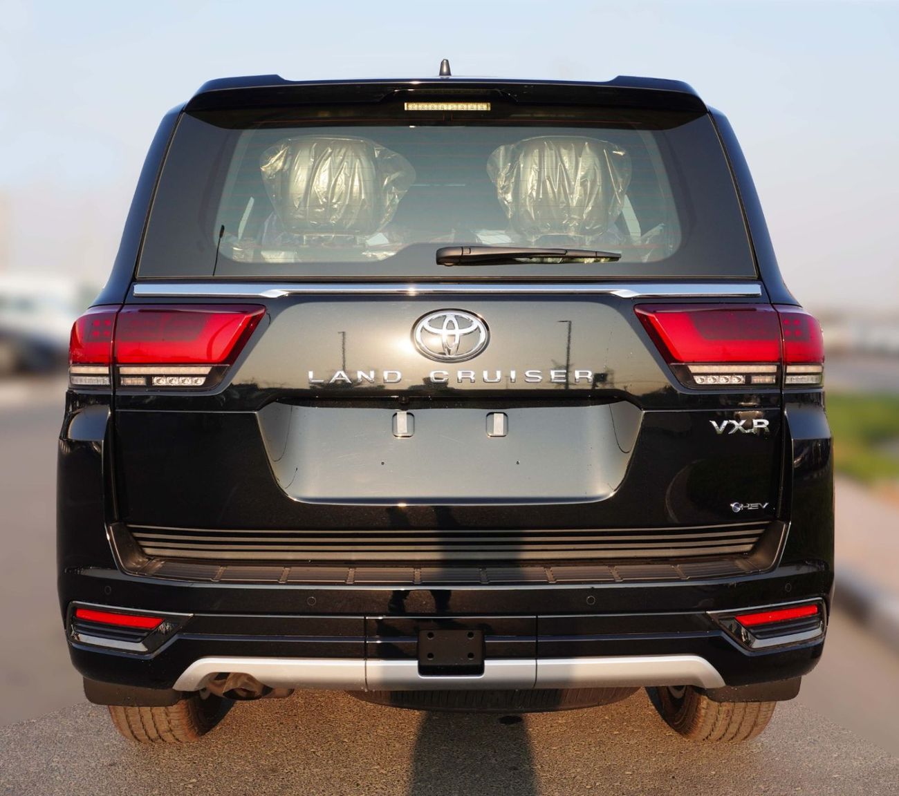 تويوتا لاند كروزر TOYOTA -LAND CRUISER HV VXR 3.5 A/T FULL GCC