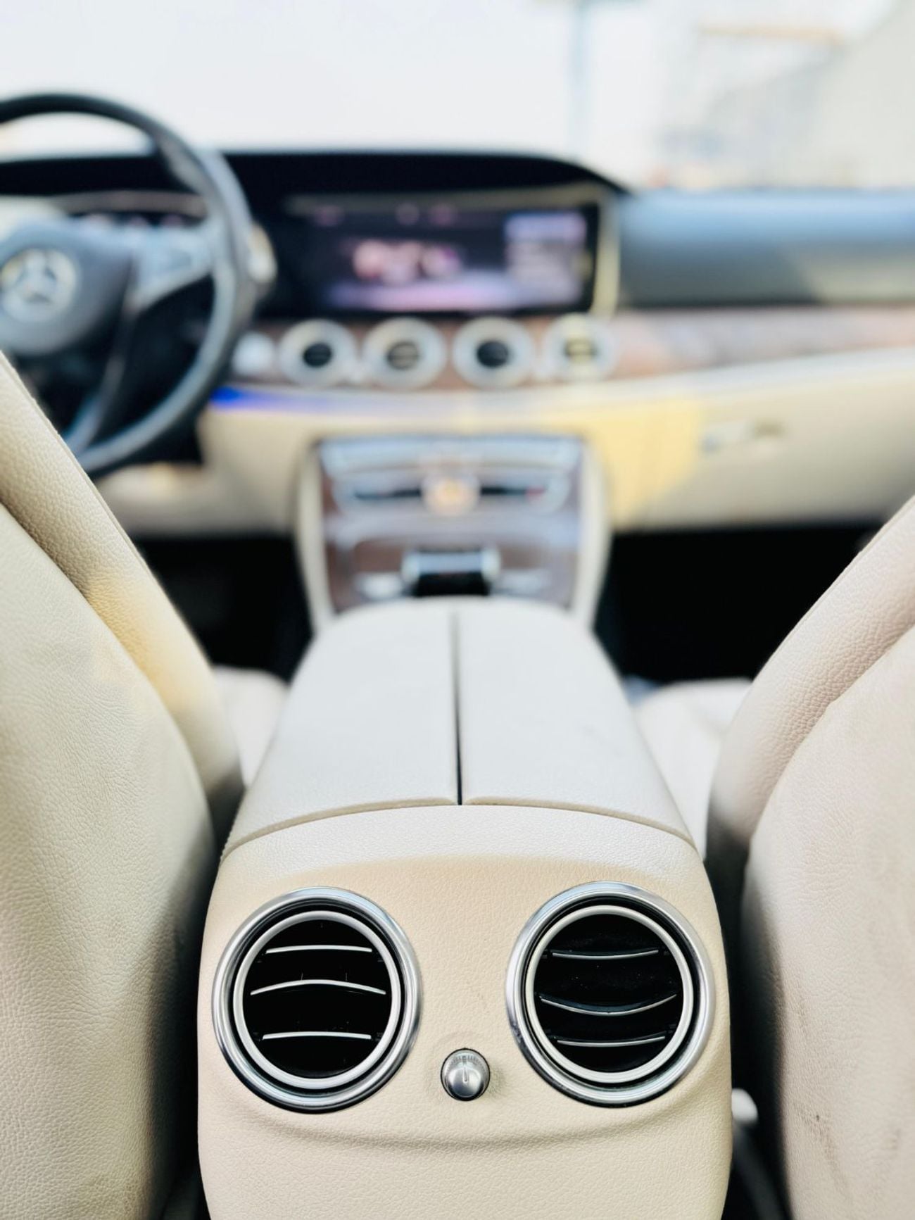 Mercedes Benz E300 AVANTGARDE SPORT