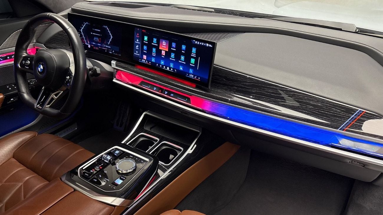 BMW 735i 2024 | GCC Specs | Agency Warranty & Service