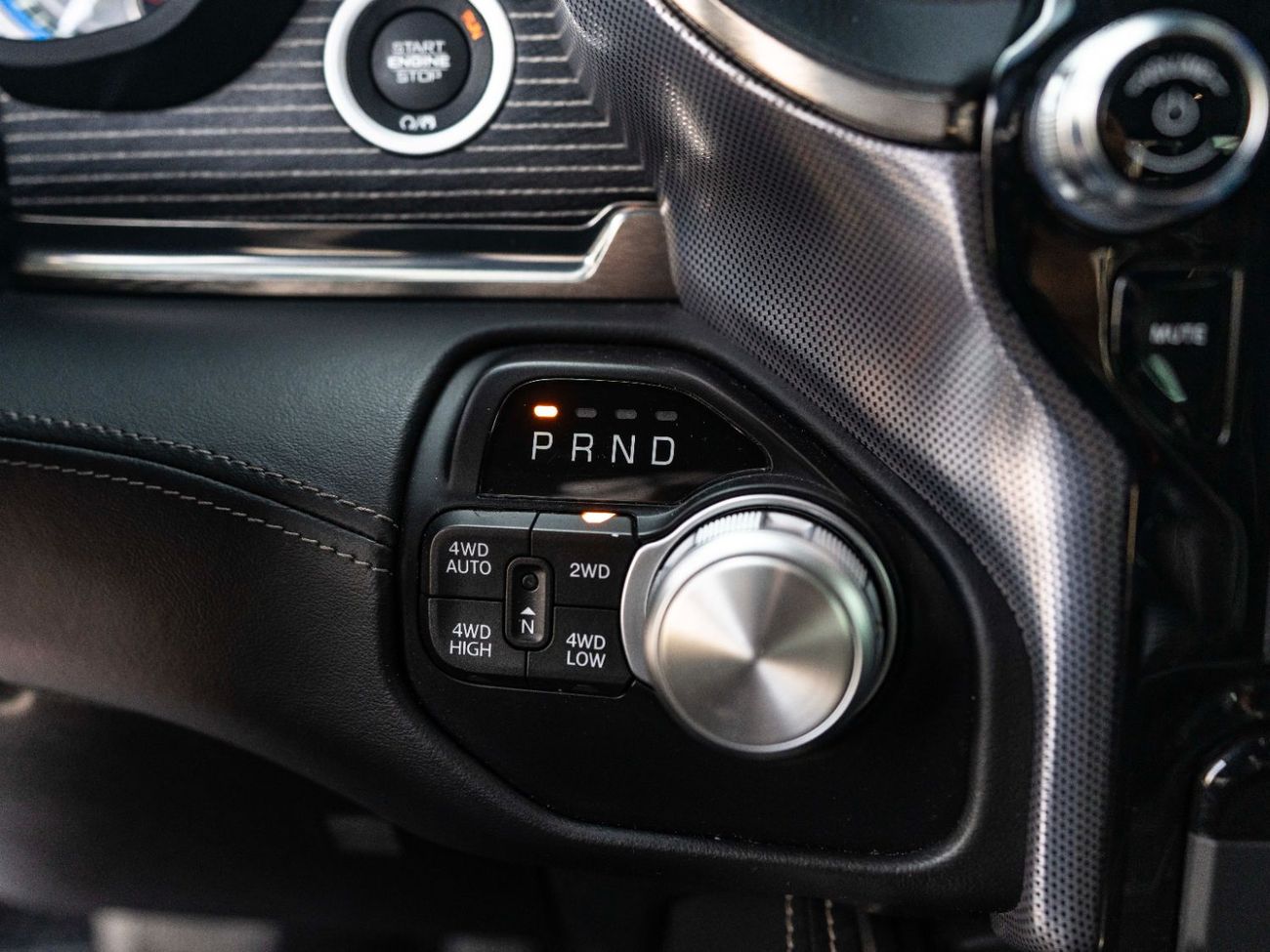 RAM 1500 Limited 5.7L (5 Seater)